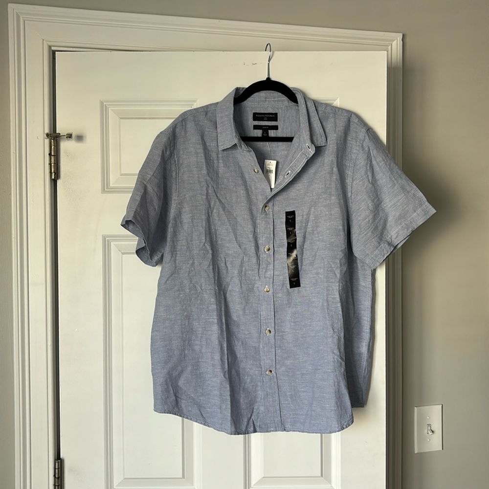 Banana Republic Blue linen button down shirt